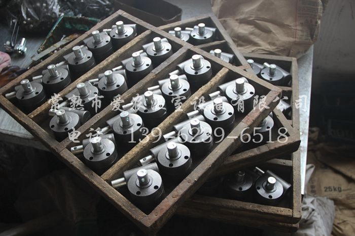 鋁合金邊條中空板周轉(zhuǎn)箱